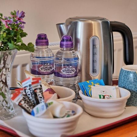 Woodside Lodge Thurstaston エクステリア 写真