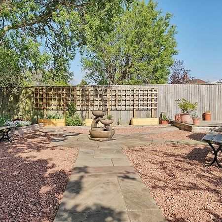 Woodside Lodge Thurstaston エクステリア 写真